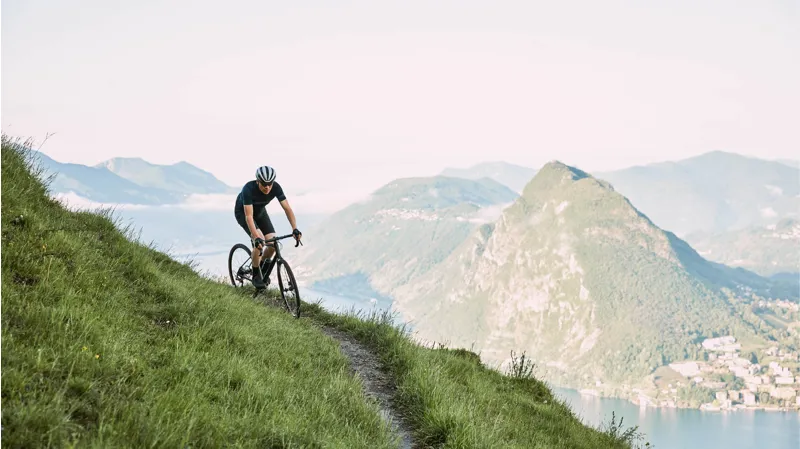 BMC Roadmachine X Mens Gravel Road Bike in Stealth-8