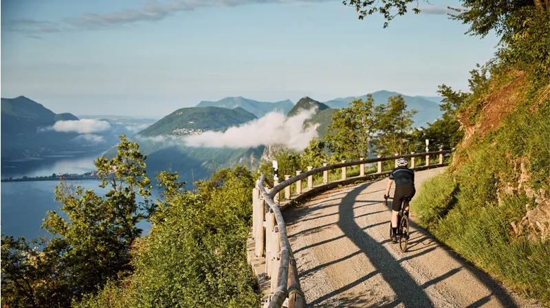 BMC Roadmachine X Mens Gravel Road Bike in Stealth-3