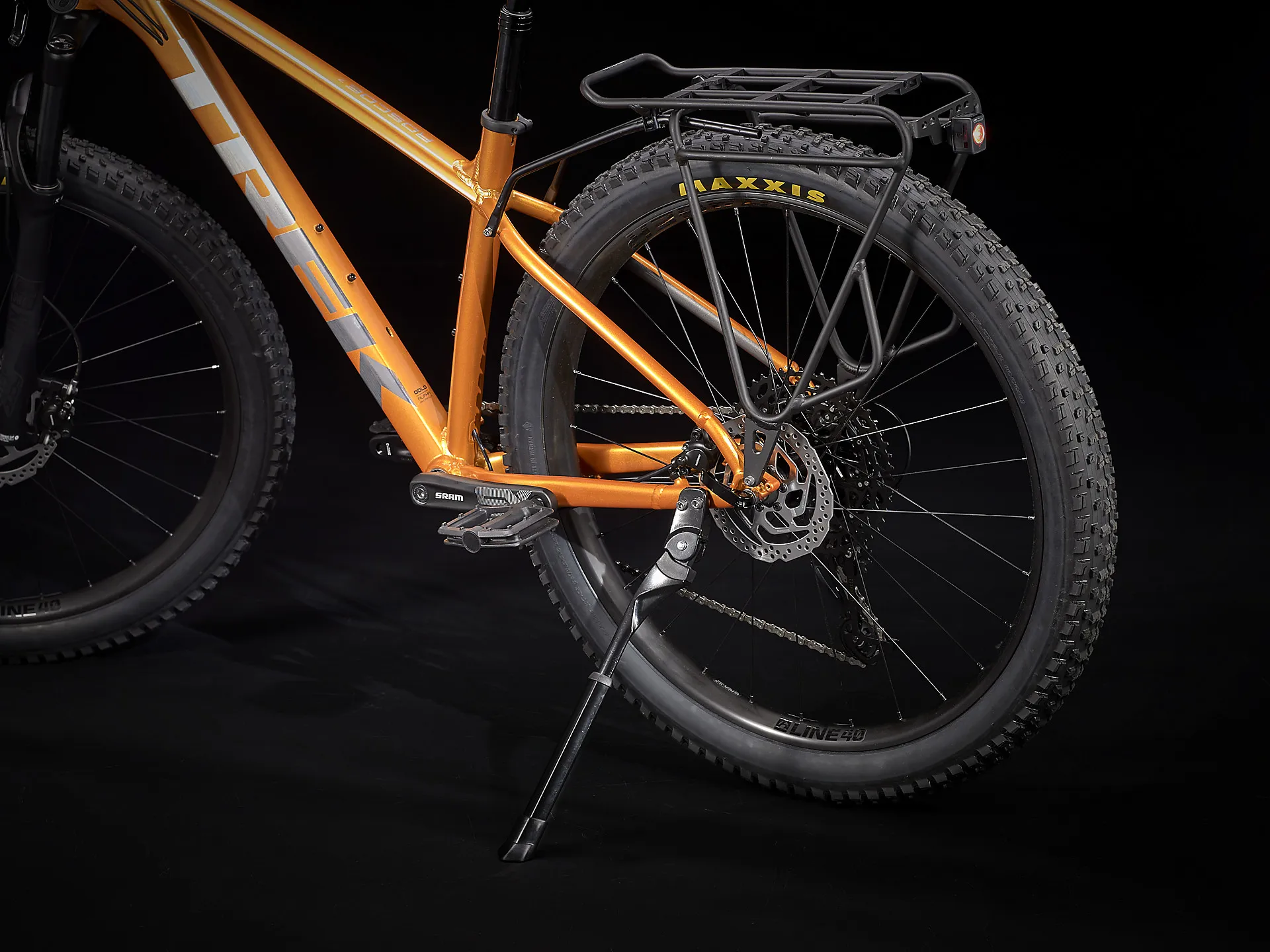 Trek Roscoe 7 Hardtail Mountain Bike 2021 in Factory Orange