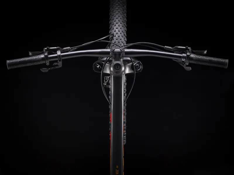 Trek Roscoe 8 Hardtail Mountain Bike 2021 in Black Marigold-9