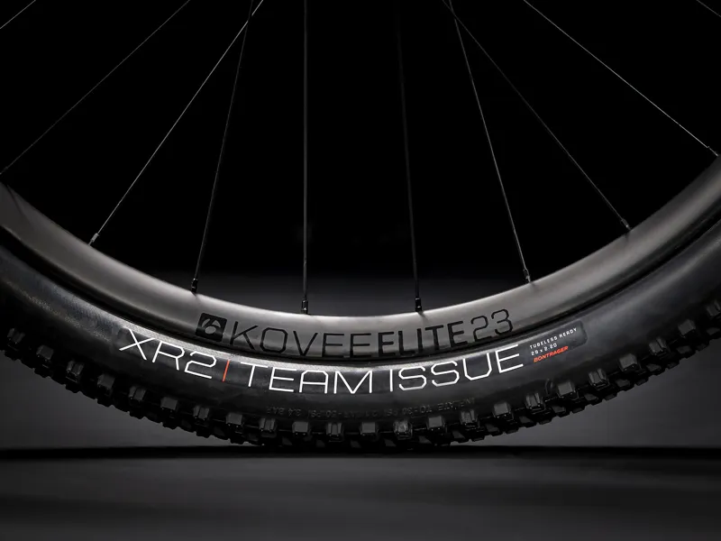 Trek Supercaliber 9.7 Mens Full Suspension Mountain Bike in Lime Green-8