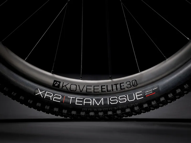 Trek Supercaliber 9.8 Mens Full Suspension Mountain Bike in Viper Red-9