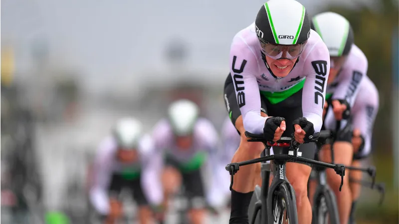 BMC Timemachine 02 Two Mens Time Trial Road Bike in Super Red-5