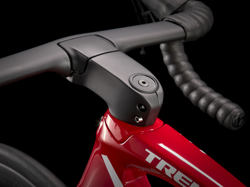 Trek Madone SLR 6 Disc Road Bike 2021 in Blue-Red-5