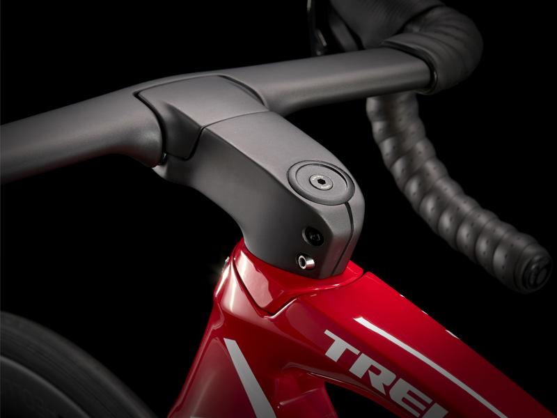 Trek Madone SLR 7 eTap Disc Carbon Road Bike 2021 in Blue and Red-5