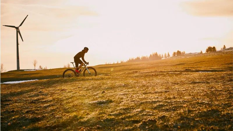 BMC URS 2 Mens Gravel Road Bike in Red Amber-4