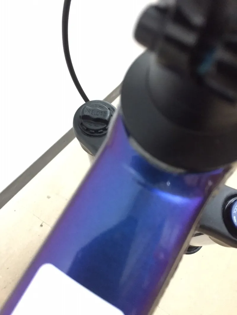 EX-DISPLAY Trek Roscoe 6 Hardtail Mountain Bike Medium 2022 in Purple Flip -2