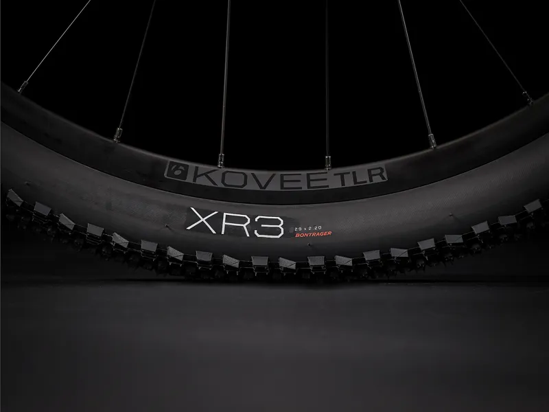 Trek X-Caliber 8 Hardtail Mountain Bike 2023 in Radioactive Red-5