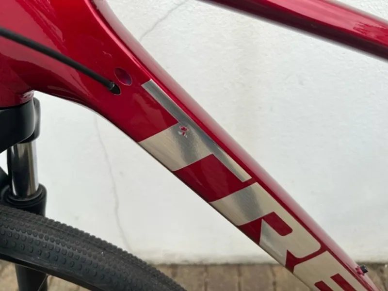 EX DISPLAY Trek Dual Sport 3 Hybrid Bike Medium 2023 in Rage Red -4