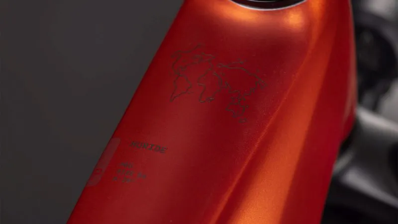 Cube Nuride Hybrid Pro 600 Electric Hybrid Bike 2026 in Chilli/Black-2