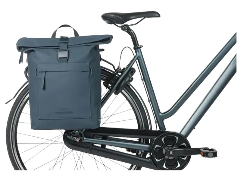 Basil Brooklyn Shoulder Bag MIK Hooks 17L in Navy-5