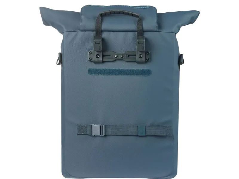 Basil Brooklyn Shoulder Bag MIK Hooks 17L in Navy-3