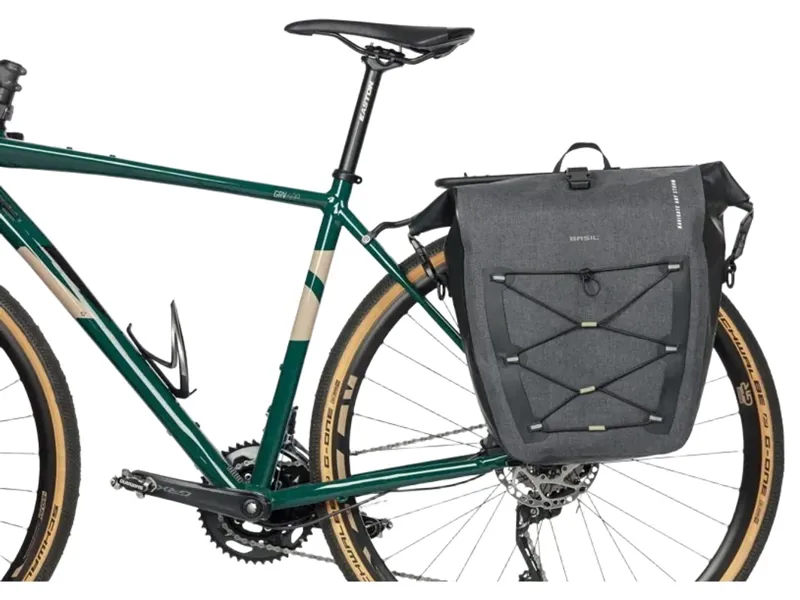 Basil Navigator Storm L MIK Hooks 25-31L Bicycle Bag in Black-4