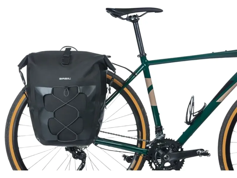 Basil Navigator Waterproof L MIK Hooks Single Bicycle Bag 25-31L in Black-4