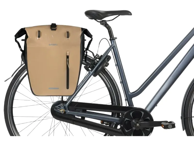 Basil Rivo L Single Bike Bag Tarpaulin MIK Hooks 25-31L in Sand/Black-4