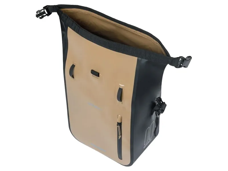 Basil Rivo M Single Bag Tarpaulin MIK Hooks 12-15L in Sand/Black-2