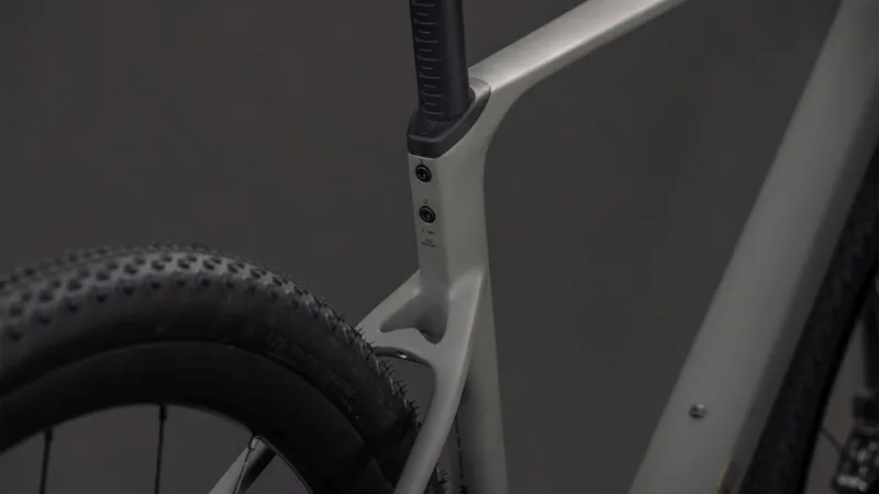 Cube Nuroad C:62 EX Gravel Bike 2026 in Oldgrey/Prism-3