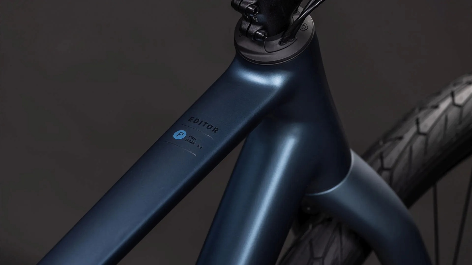Cube Editor Cube Editor Pro Hybrid Bike 2026 in Mineralblue/Chrome