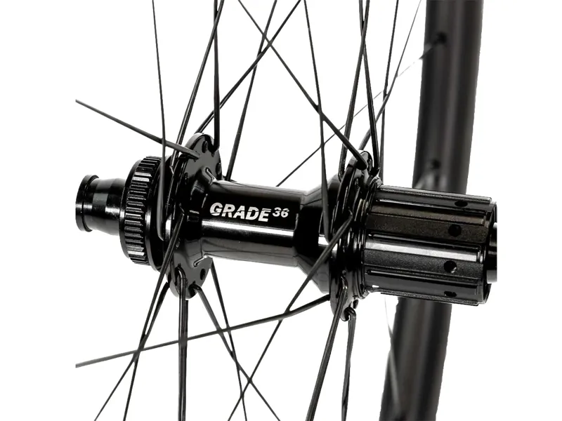Boyd 44mm Disc Brake Carbon Fibre Wheelset HG in Black-4