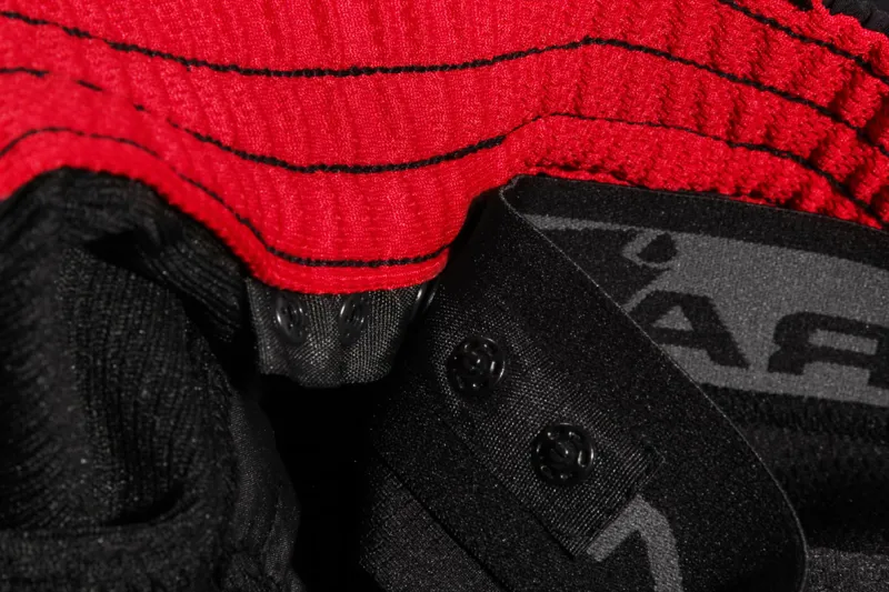 Endura Hummvee Baggy Short II with Liner in Tonal Anthracite-2