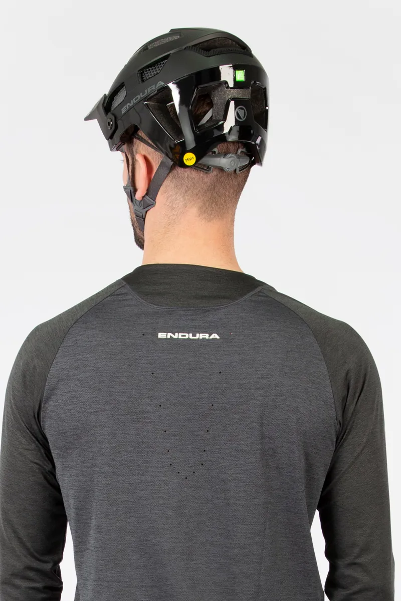 Endura SingleTrack Long Sleeve MTB Jersey in Mushroom-3