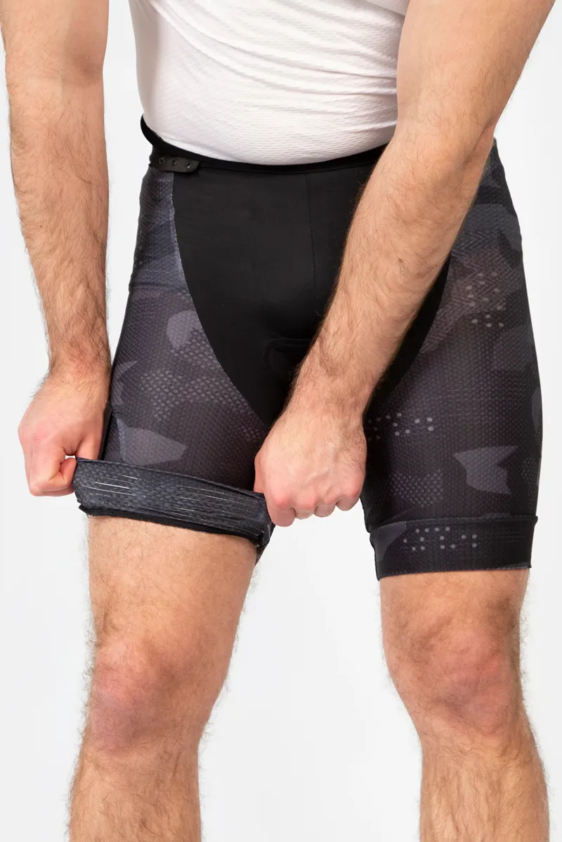 Endura SingleTrack MTB Liner Short in Black-4