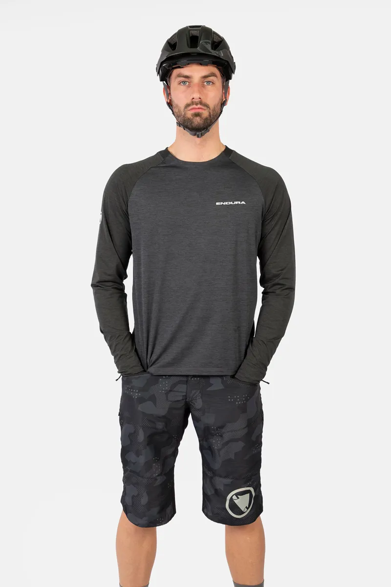 Endura SingleTrack Long Sleeve MTB Jersey in Pewter Grey-8