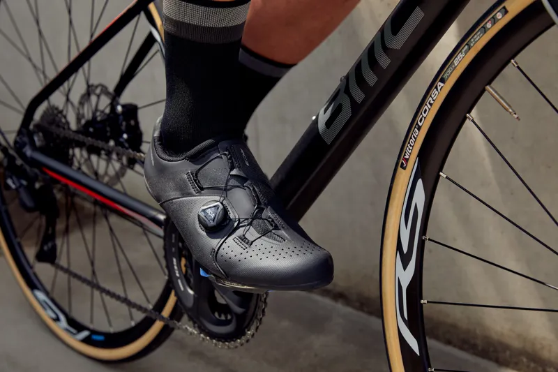 Shimano RC3 Road Shoe in Black-4