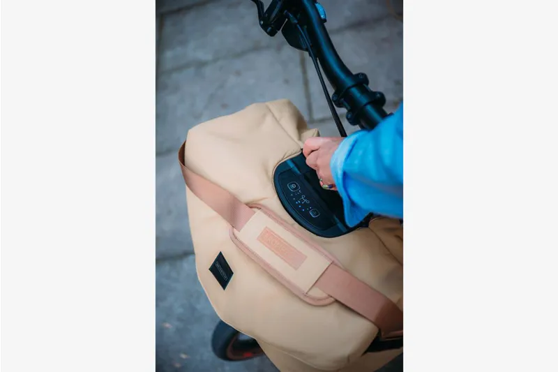 Brompton Electric Zip Bag Large + Frame in Sand-6