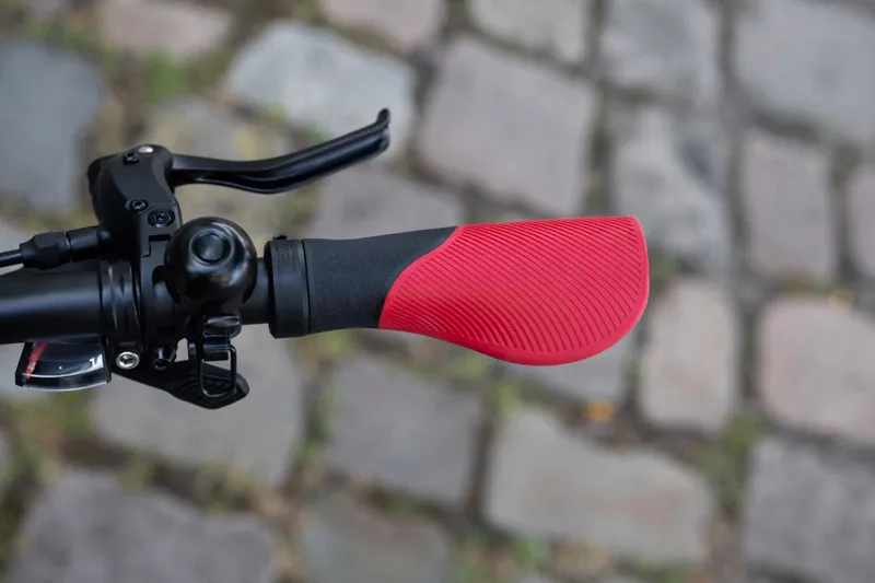 Brompton Ergonomic Grips in Red-2