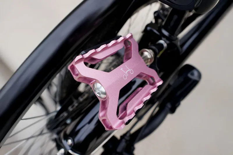 Brompton Superlight Quick Release Pedals in Pink-2