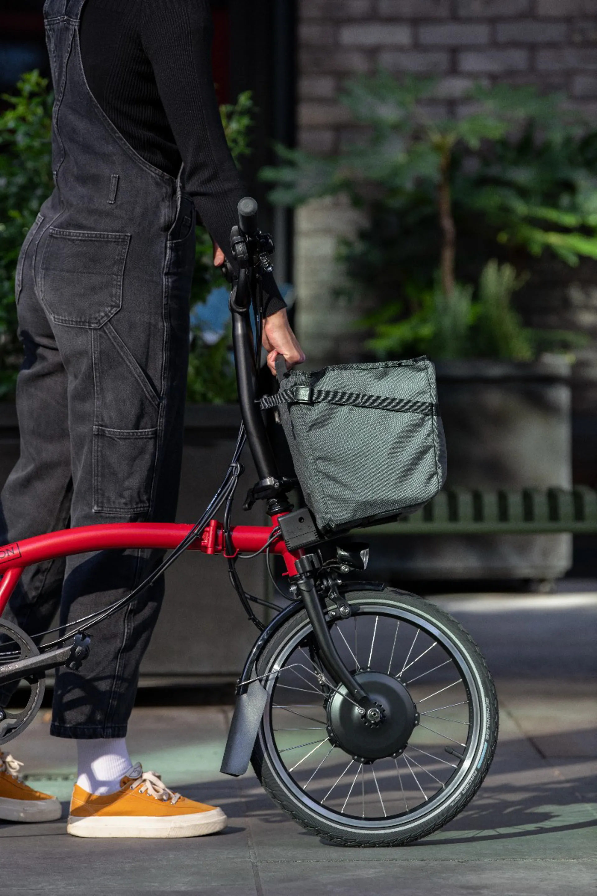 Brompton Electric Basket in Dark Grey - Main Image