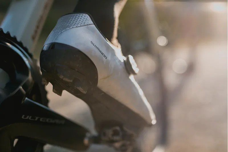 Shimano RX8 Gravel Shoe in Silver-5