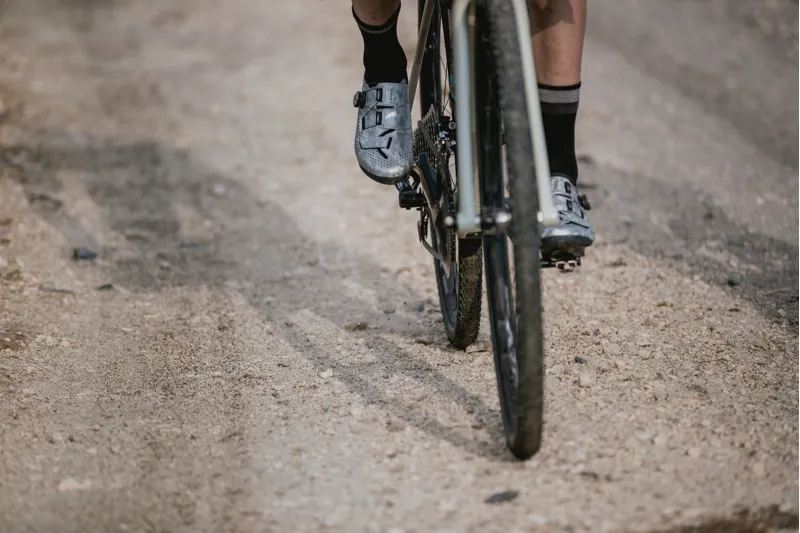 Shimano RX8 Gravel Shoe in Silver-6