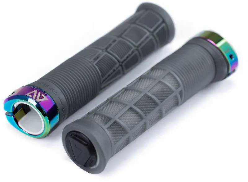 Acid Grips Disrupt in Translucent Black/Oil Slick-2