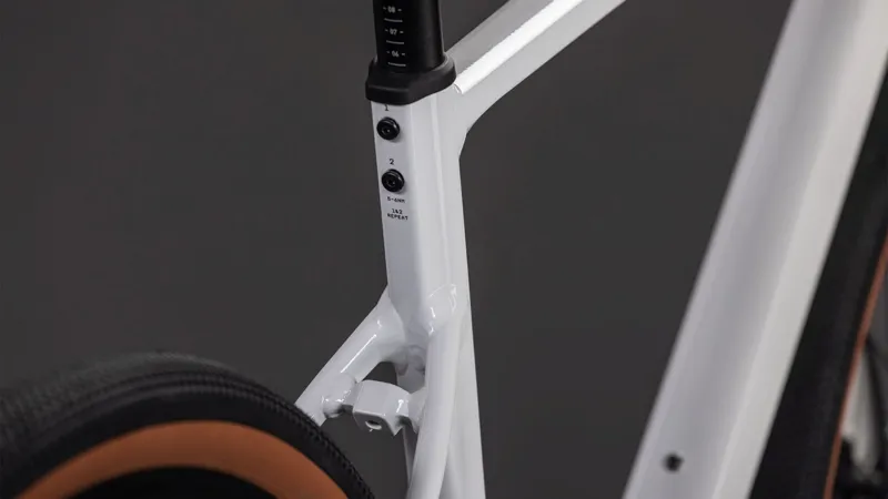 Cube Nuroad EX Gravel Bike 2026 in Cotton/Grey-2