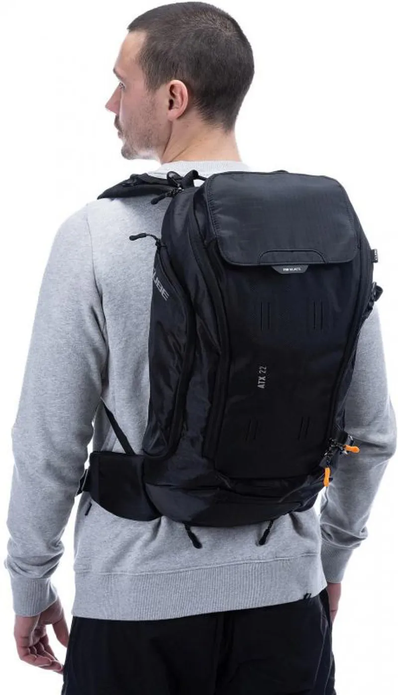 Cube Backpack Atx 22 in Black-4