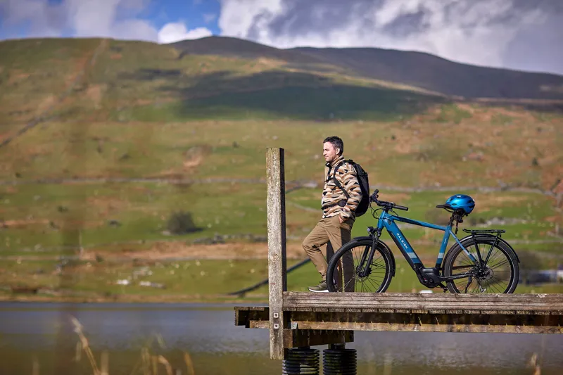 Raleigh Centros Crossbar Electric Hybrid Bike 2023 in Blue-7