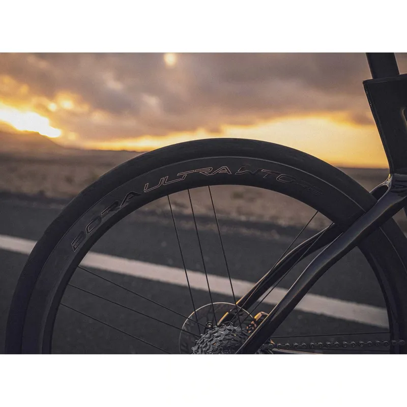 Campagnolo Bora Ultra WTO 60 2-Way C23 Disc 700C XDR Wheelset-8