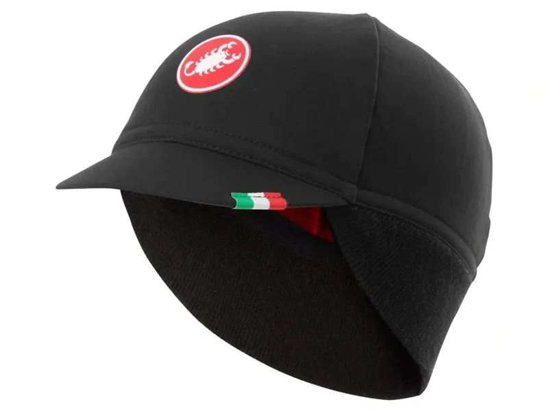 Balfes Bikes Castelli Difesa Thermal Cap in Black/Red | Free postage over £30, £10 off first order, price match & 0% finance.
