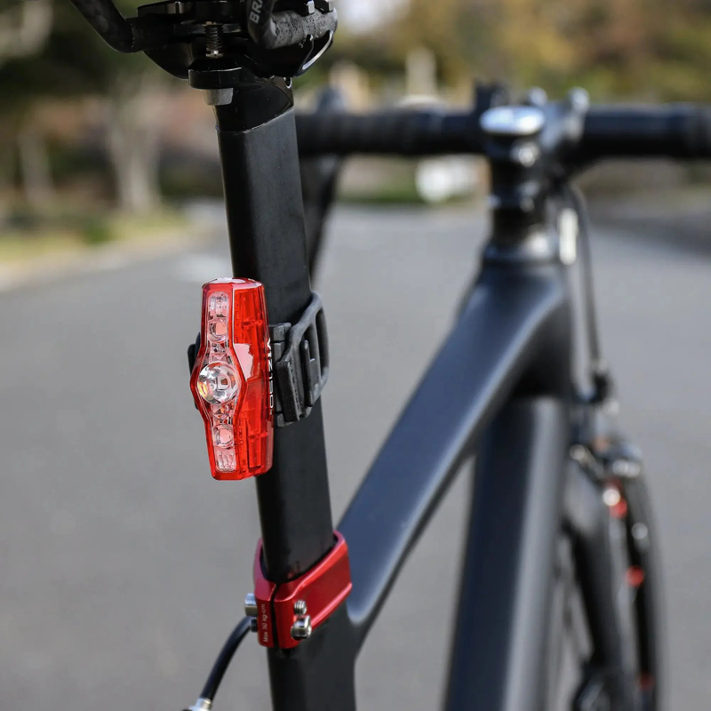Cateye VIZ 150 USB-C Rear Bike Light in Red-1