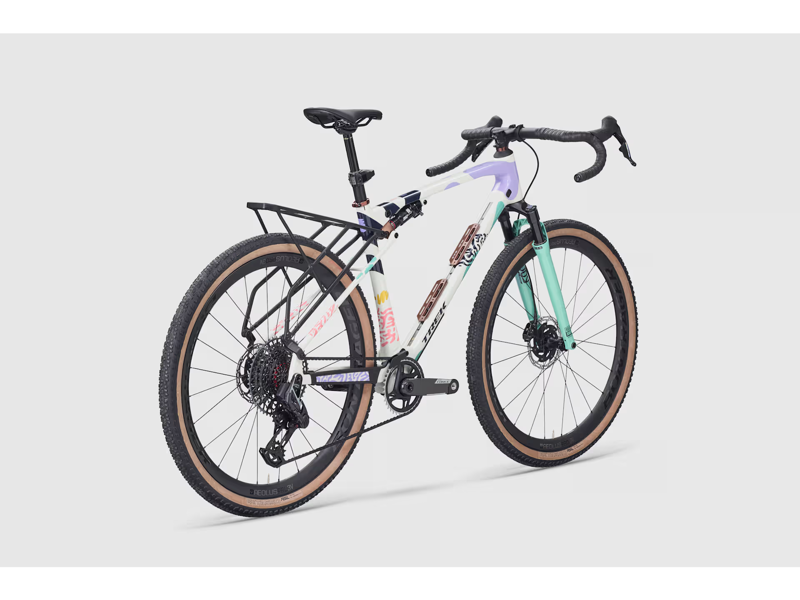 EX DISPLAY Trek Medium CheckOUT SL 7 Gravel Bike 2026 in Era White/Blue Sage-1