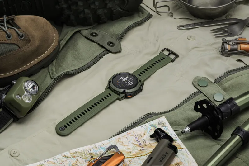 Coros NOMAD Watch in Green-5
