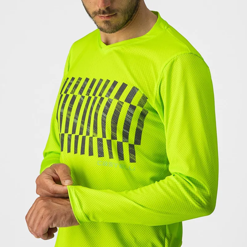 Castelli Trail Tech Long Sleeve T-Shirt in Electric Lime/ Lime-2