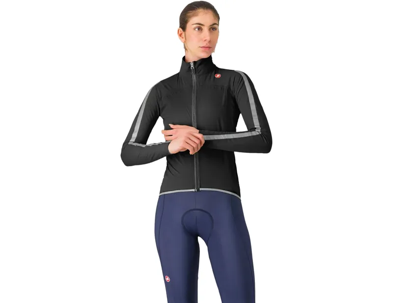 Balfes Bikes Castelli Ultra Womens Rain Cape in Black/Silver Reflex | Free postage over £30, £10 off first order, price match & 0% finance.