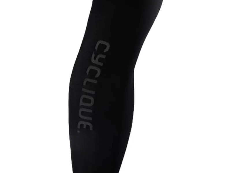 Cube Cyclique Essentiq Legwarmers in Black-4