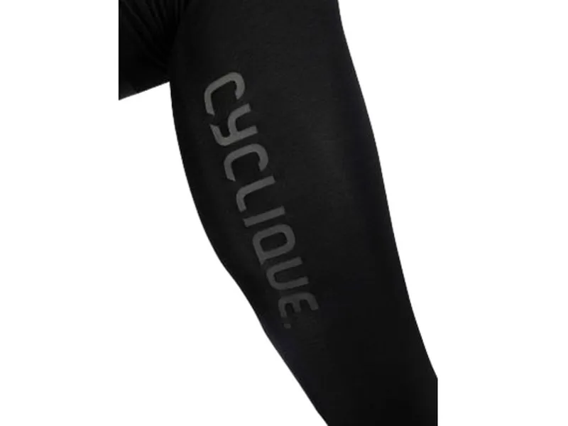 Cube Cyclique Essentiq Legwarmers in Black-3
