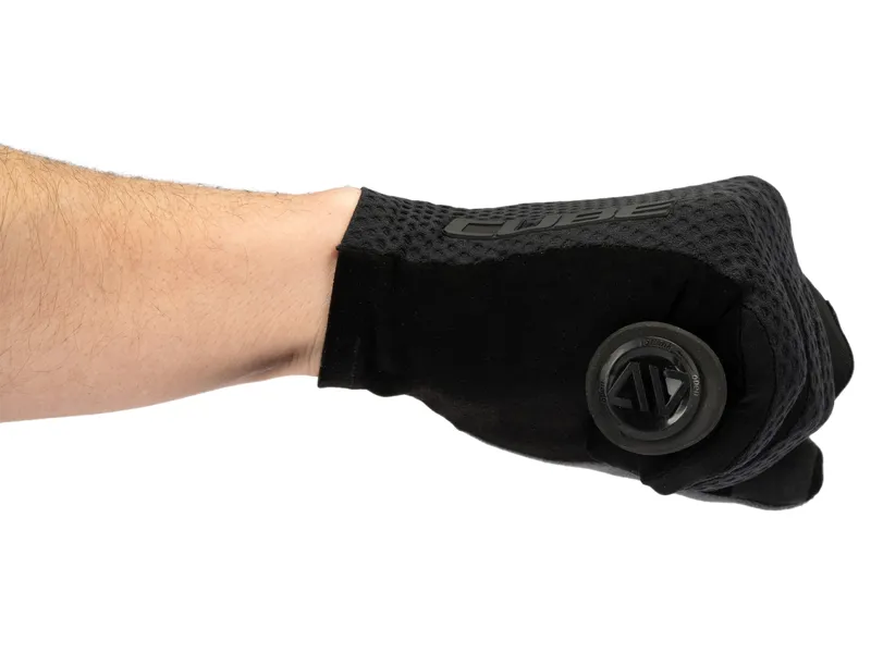 Cube Race Long Finger Gloves in Black-5