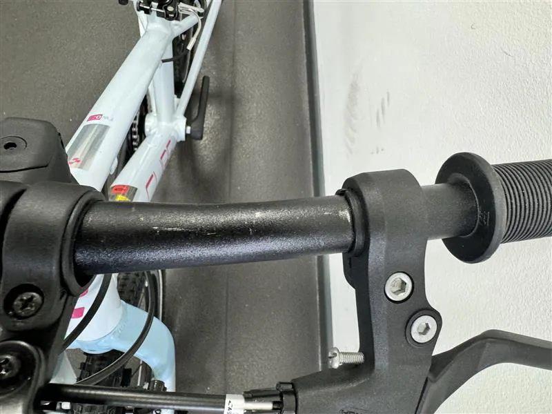 EX DISPLAY Cube Numove 200 20 Inch Wheel Kids Bike 2024 in Flashwhite/Pink-2