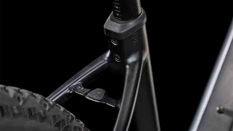 Cube Reaction Hybrid One 600 EE 2025 in Blackline-4